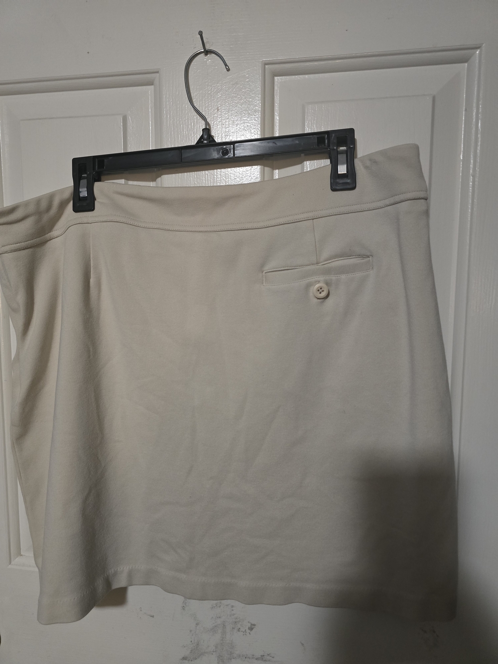 Greg Norman Golf Skort with Front Pockets - Picture 2 of 3
